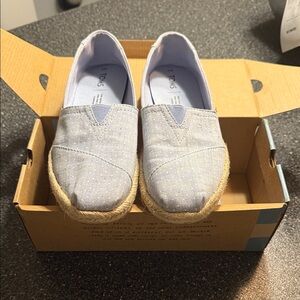TOMS Classic Sz 7 Blue Bliss tiny chambray Dots On Rope 10013520 Venice Collecti